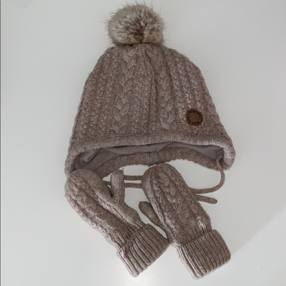 Knit hat and matching gloves
